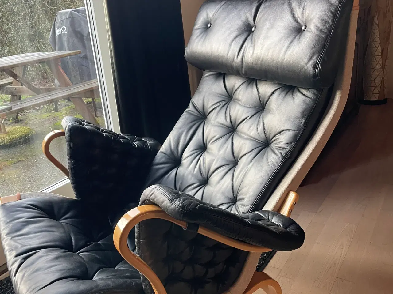 Billede 13 - Pernilla lænestol designet af Bruno Mathsson