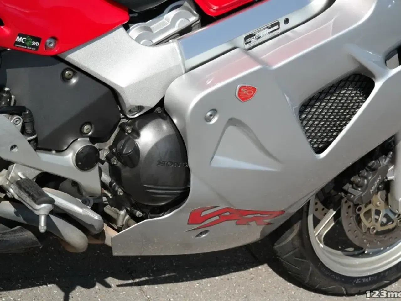 Billede 11 - Honda VFR 800 F MC-SYD       BYTTER GERNE