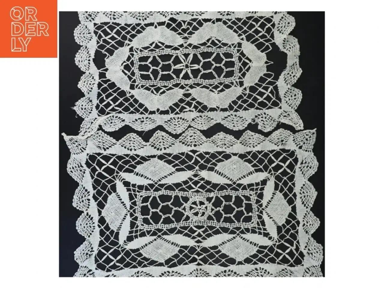 Billede 4 - Hæklet borddug og bordskånere sæt