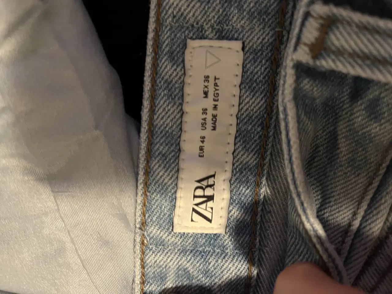 Billede 2 - Zara jeans str 46 i lyseblå 