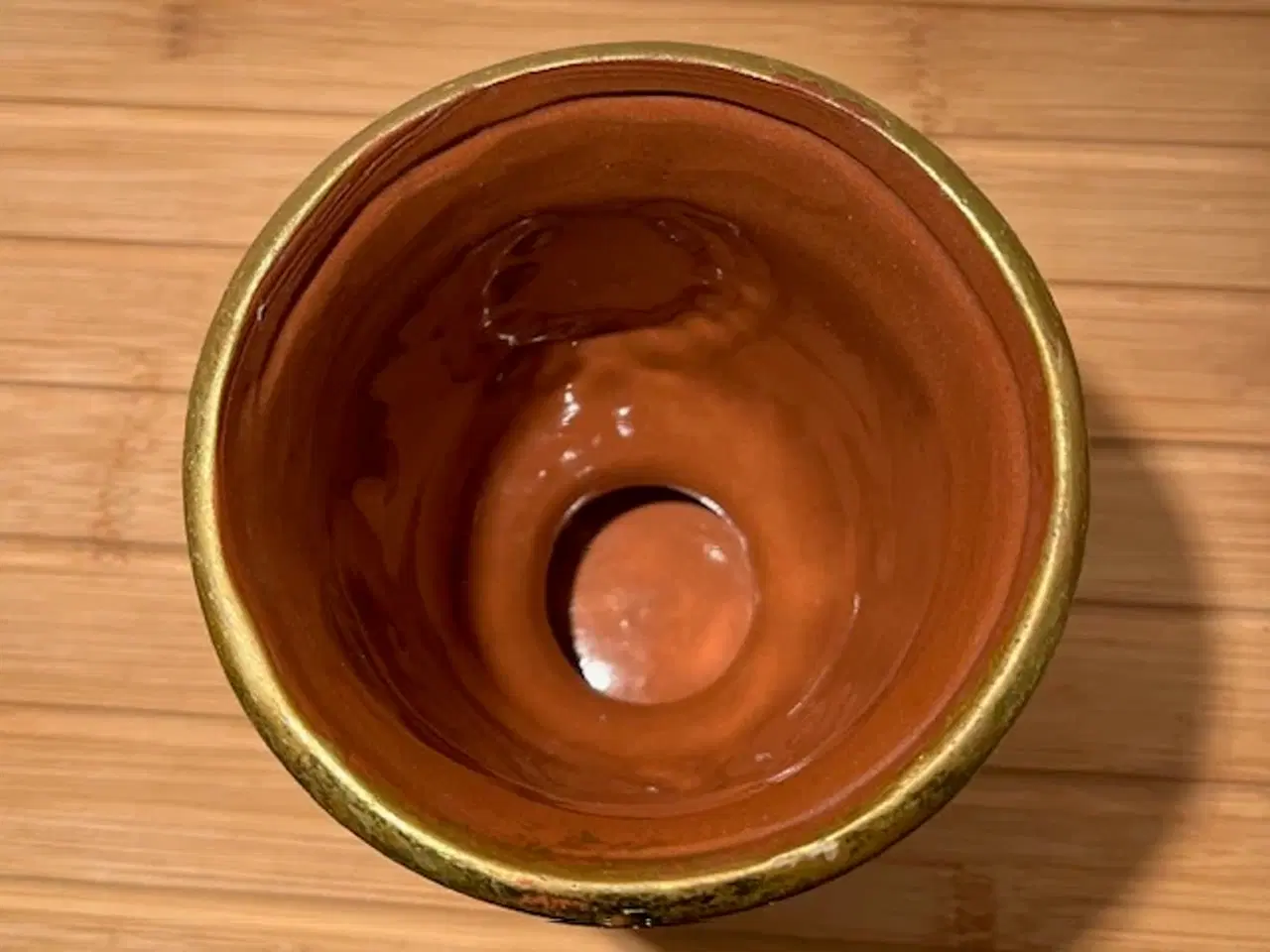 Billede 4 - Smuk patineret guldpokal / urtepotteskjuler