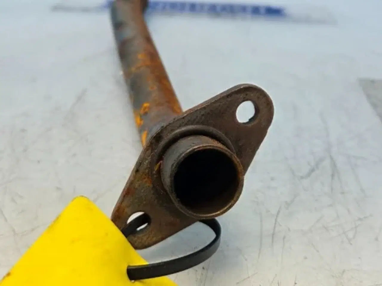 Billede 11 - John Deere  6068   Pumpe Indsugning   RE69568   