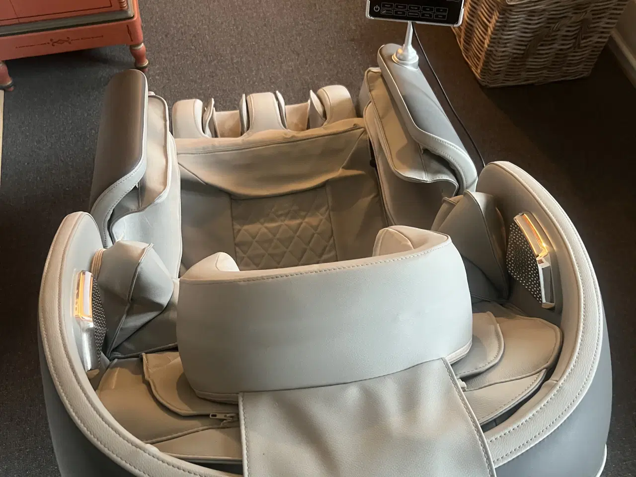 Billede 3 - Massagestol så god som ny et år gammel 