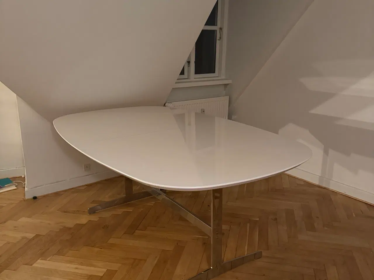 Billede 6 - GRATIS flot og stort spisebord