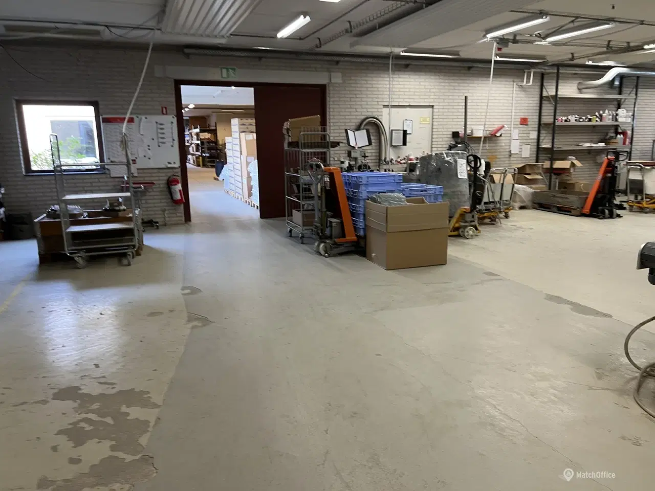 Billede 3 - Lager og kontor. med gode faciliteter til produktion