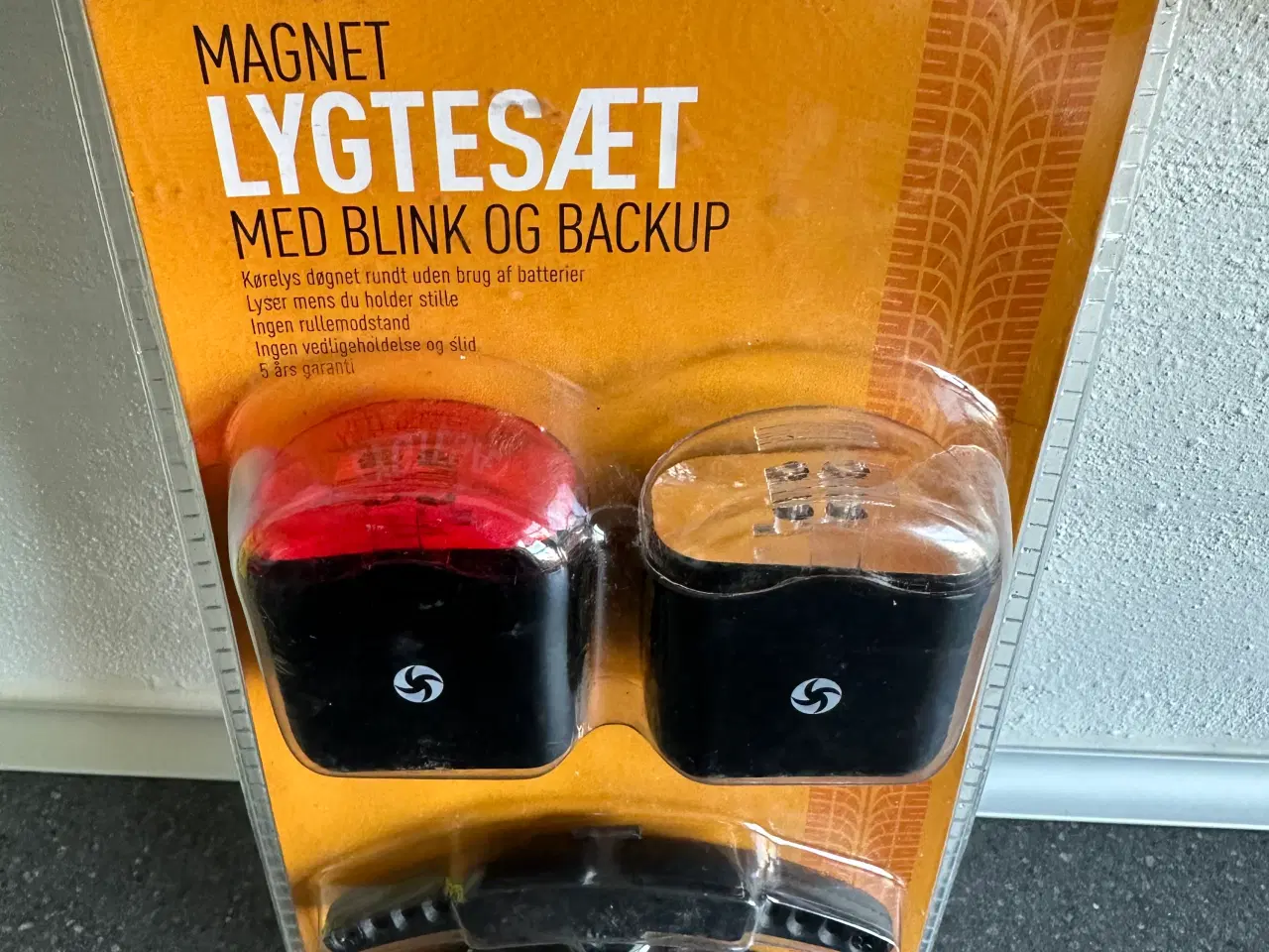 Billede 1 - Mustang magnet cykellygter til fastmontering. 