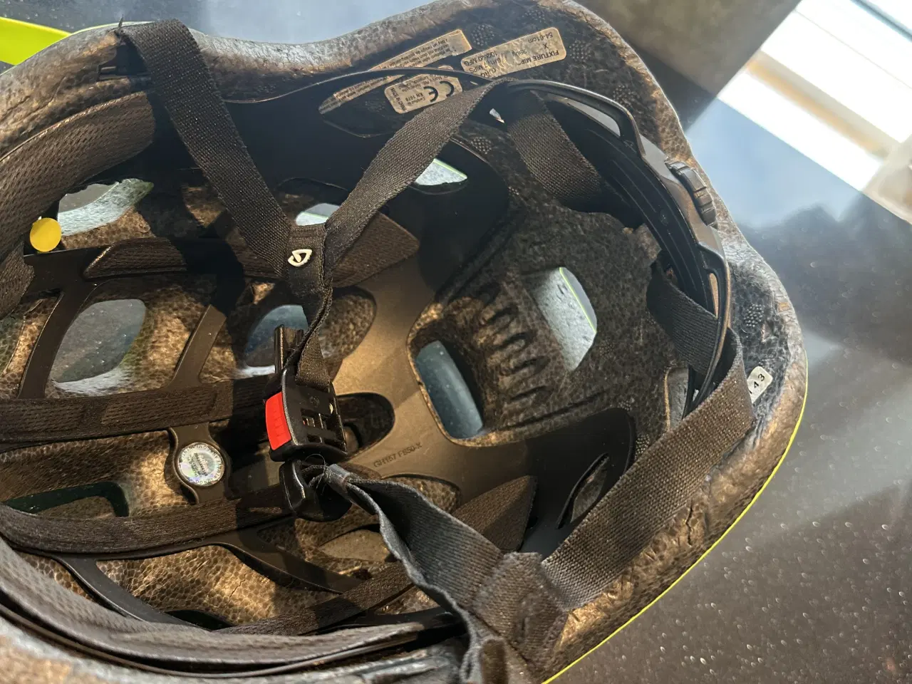 Billede 3 - GIRO cykelhjelm som ny