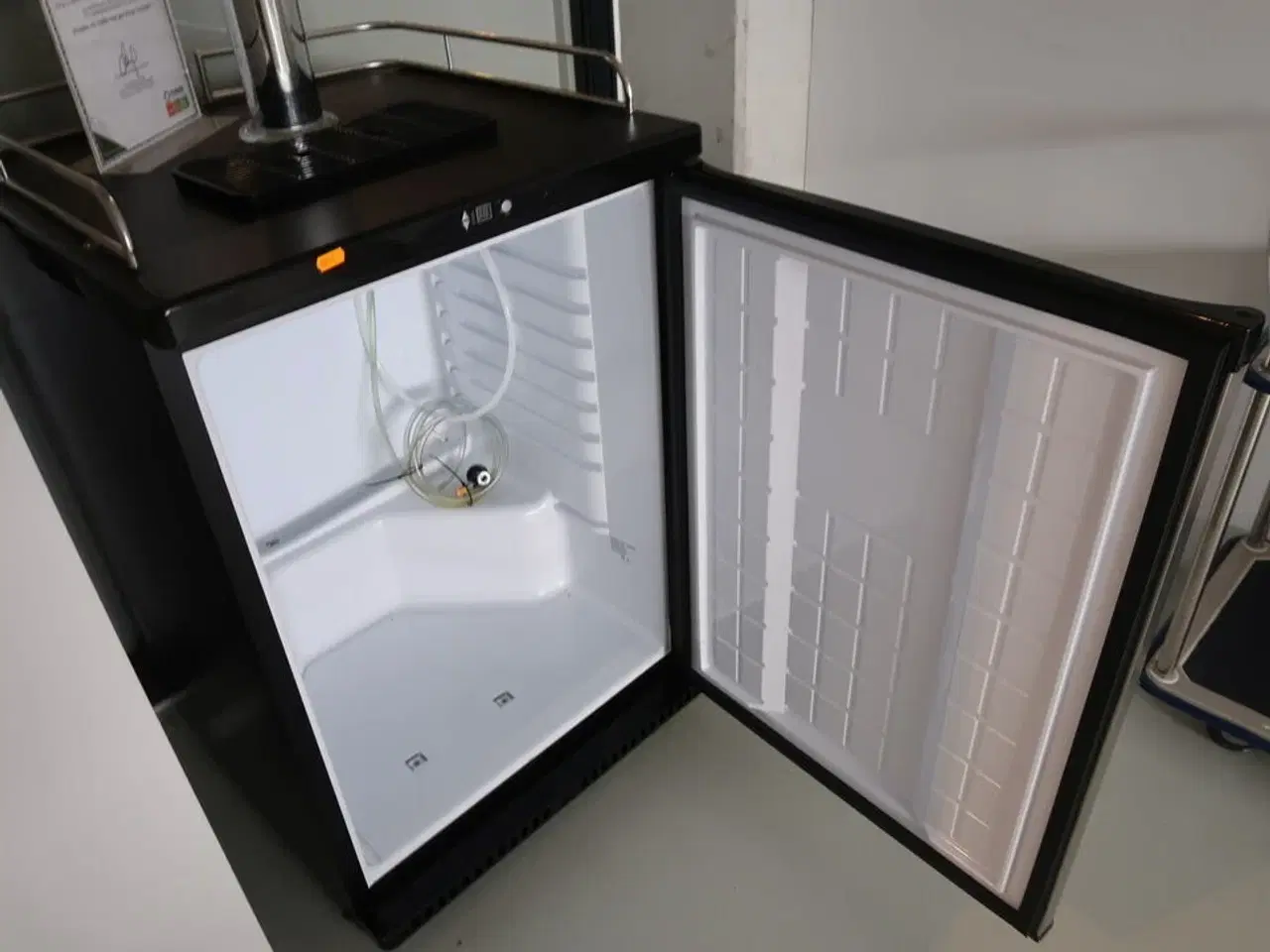 Billede 10 - Køleskab med taphane MANGROVE JACKS KEGERATOR