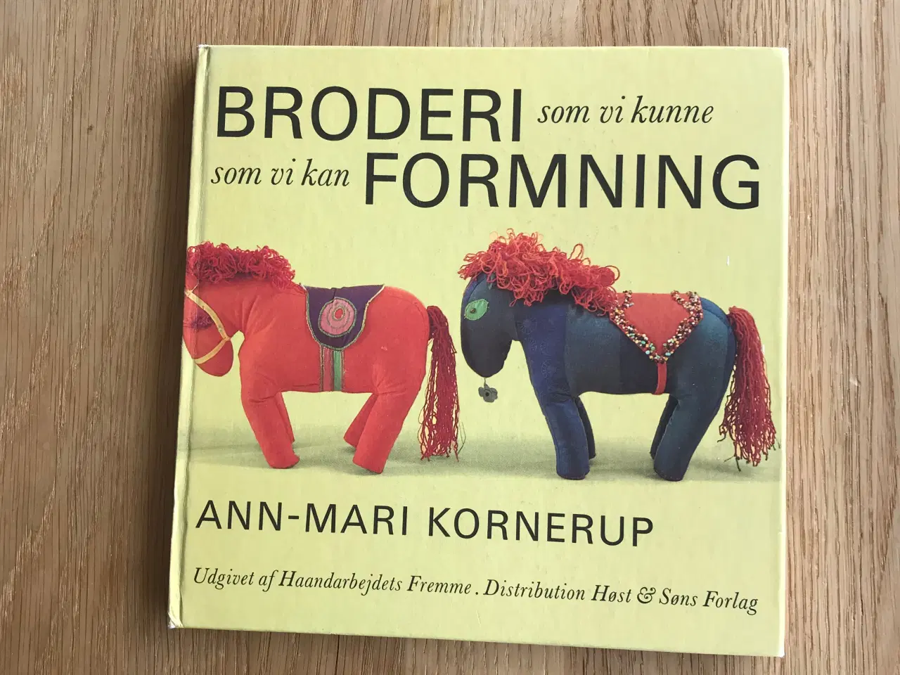 Billede 1 - Broderi som vi kunne - som vi kan Formning