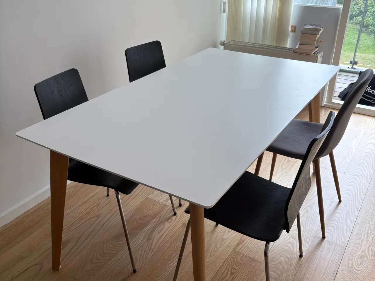 Billede 1 - Spisebord