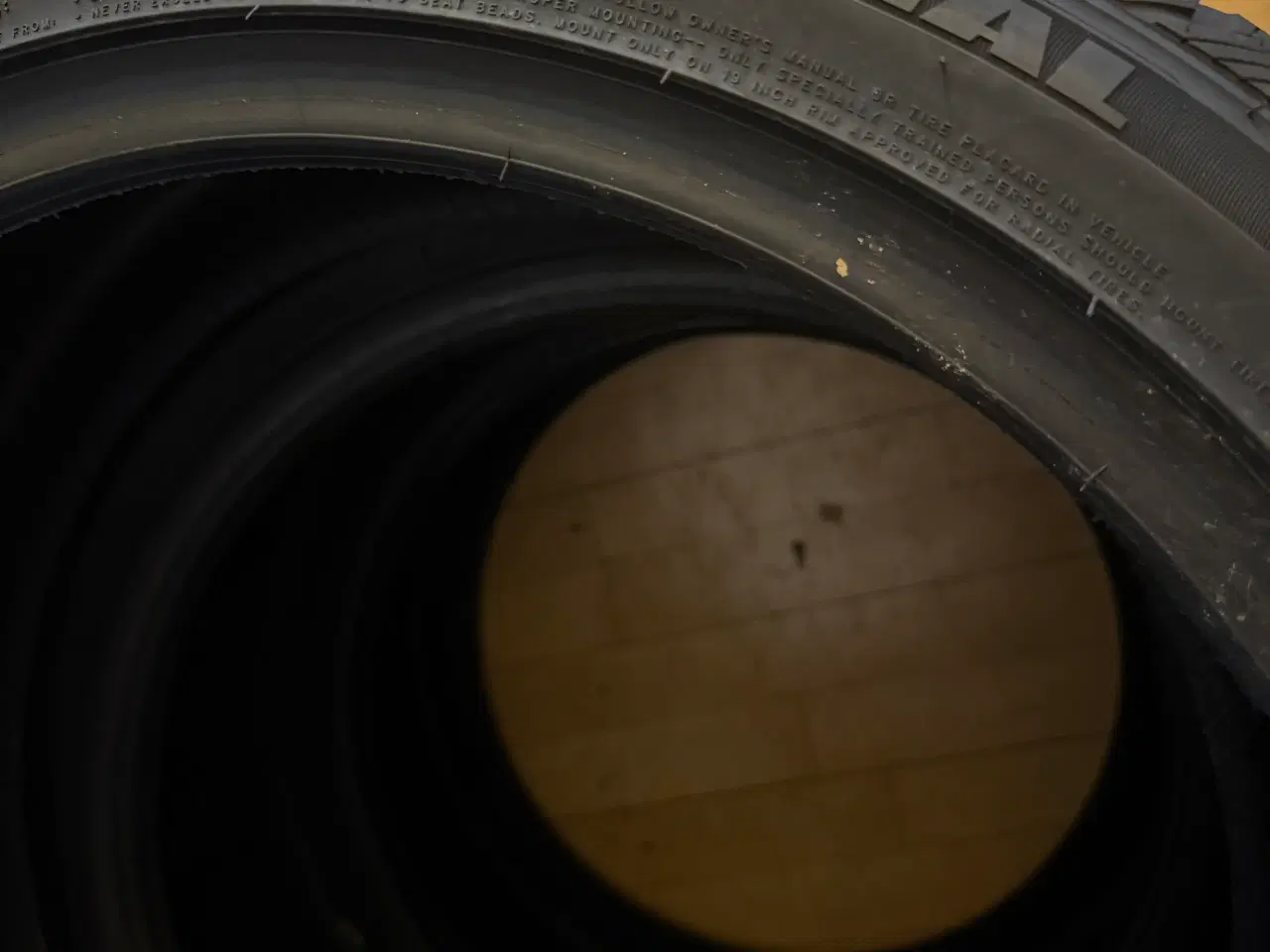 Billede 3 - 235 -40R19 IMPERIAL Dæk