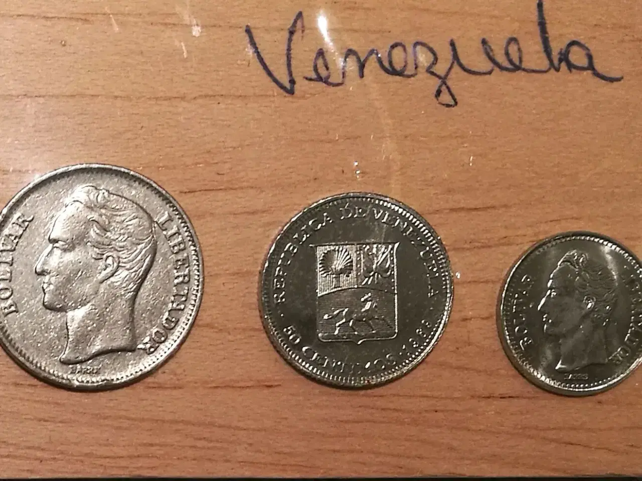 Billede 9 - Wenezuela sedler og mønter.