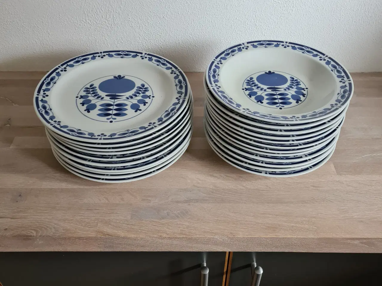 Billede 1 - Blå tallerkener