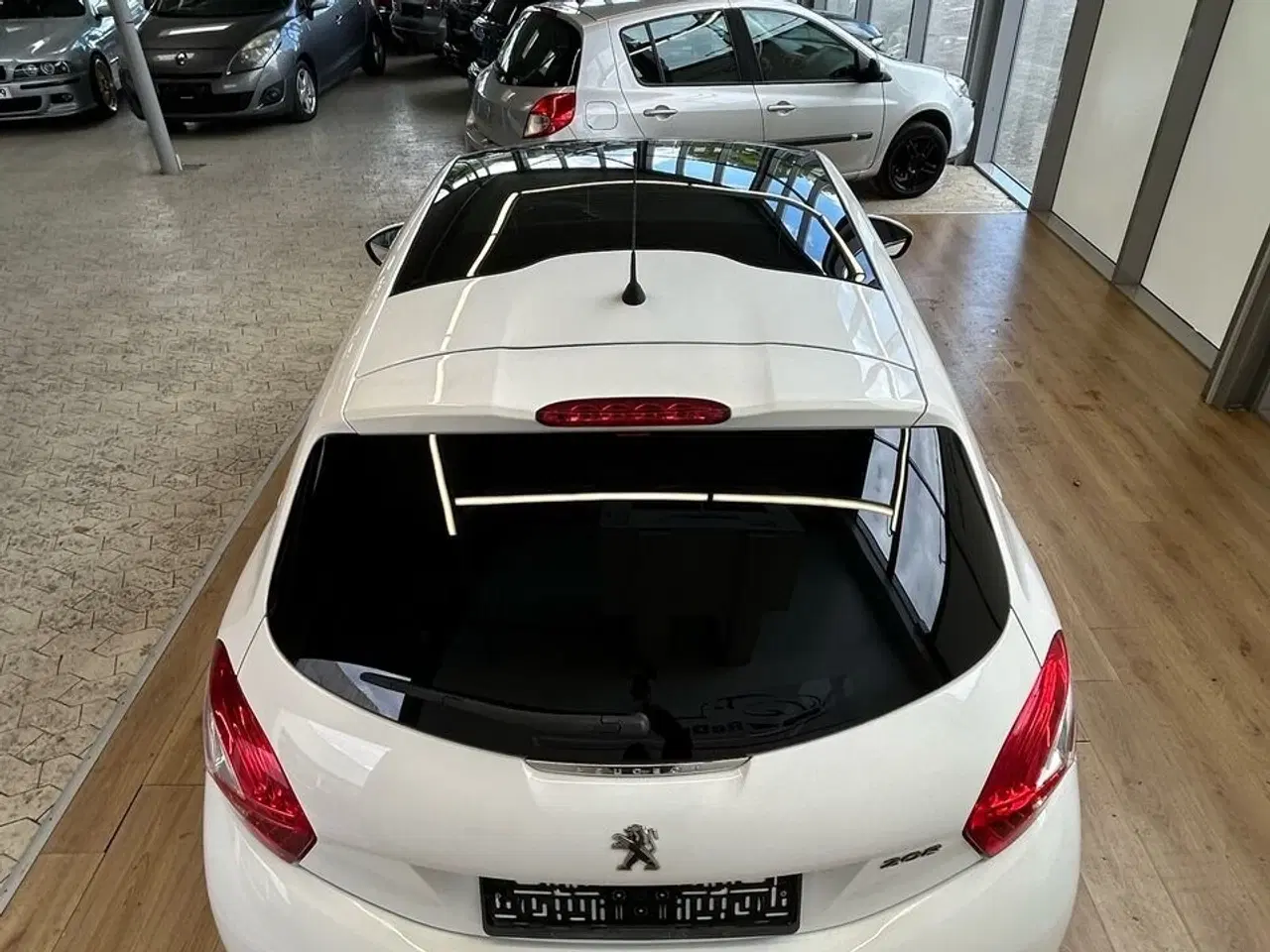 Billede 5 - Peugeot 208 1,2 VTi Allure Sky 82HK 5d