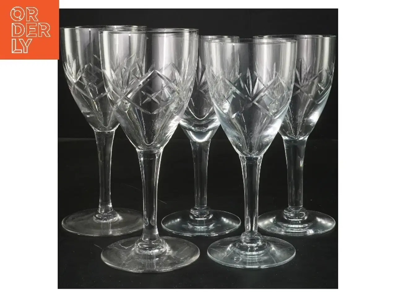 Billede 1 - Ulla vinglas sæt (str. 5 stk Ø 7,5 cm længde 17 cm)