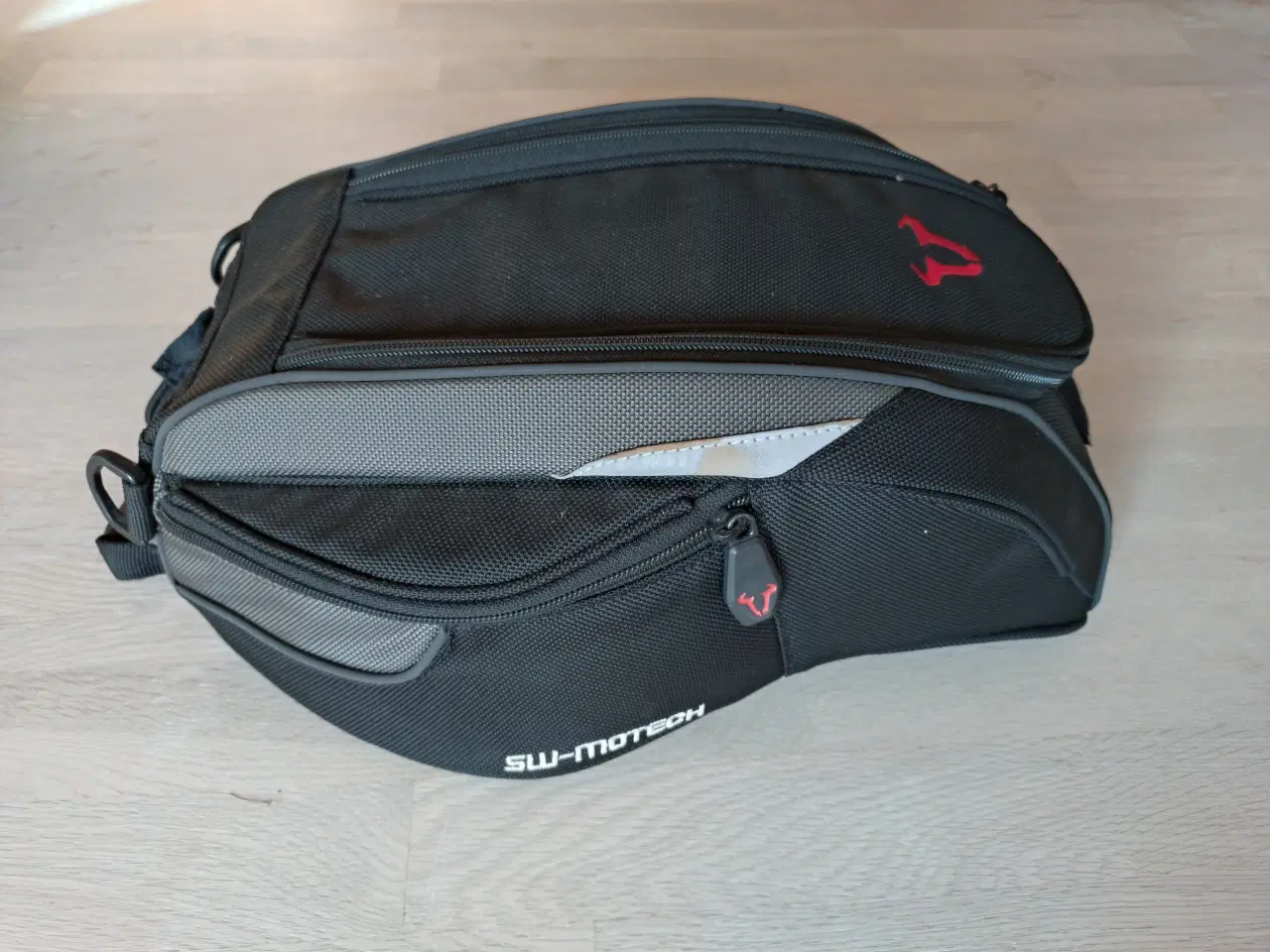 Billede 1 - Tanktaske SW-motech