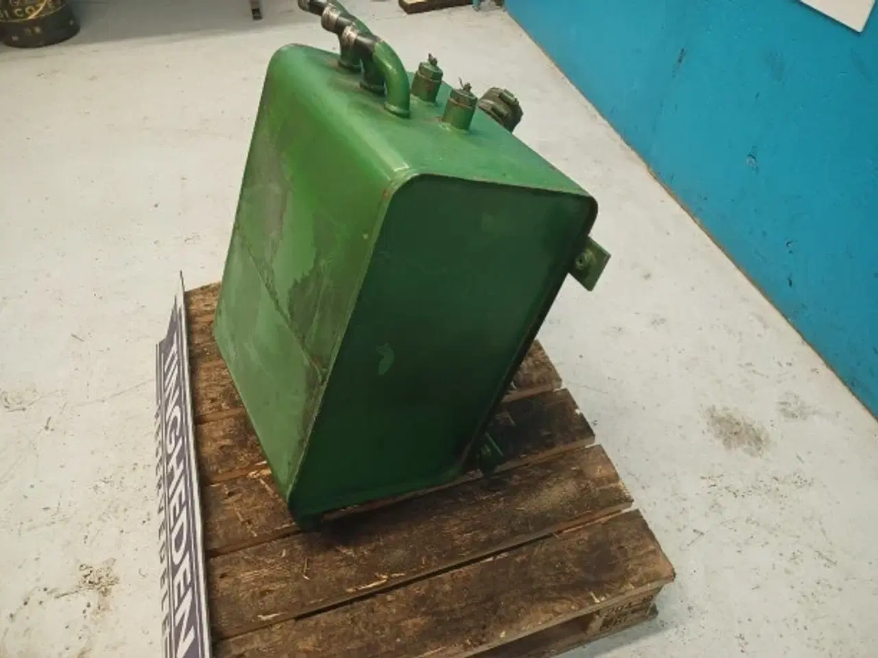 Billede 3 - John Deere 2054 Hydrauliktank AZ47417