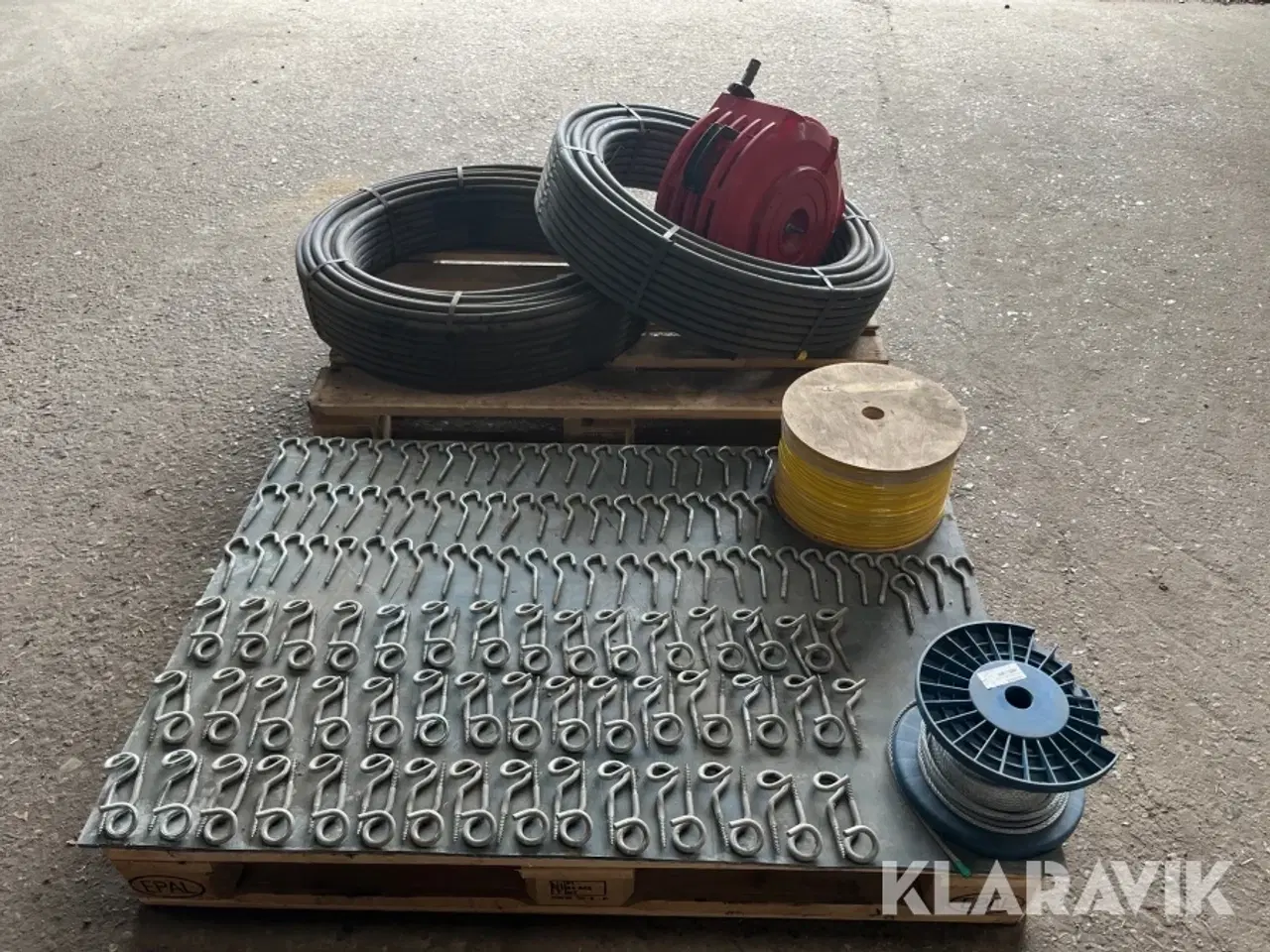 Billede 5 - LOT: kroge, wire, slangeopruller, 200 meter PEL rør