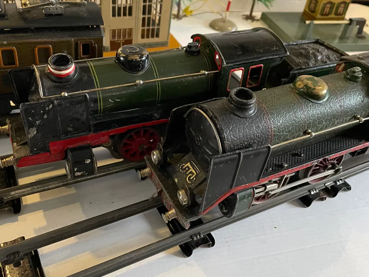 Billede 5 - Gl. modeljernbane i blik, spor 0