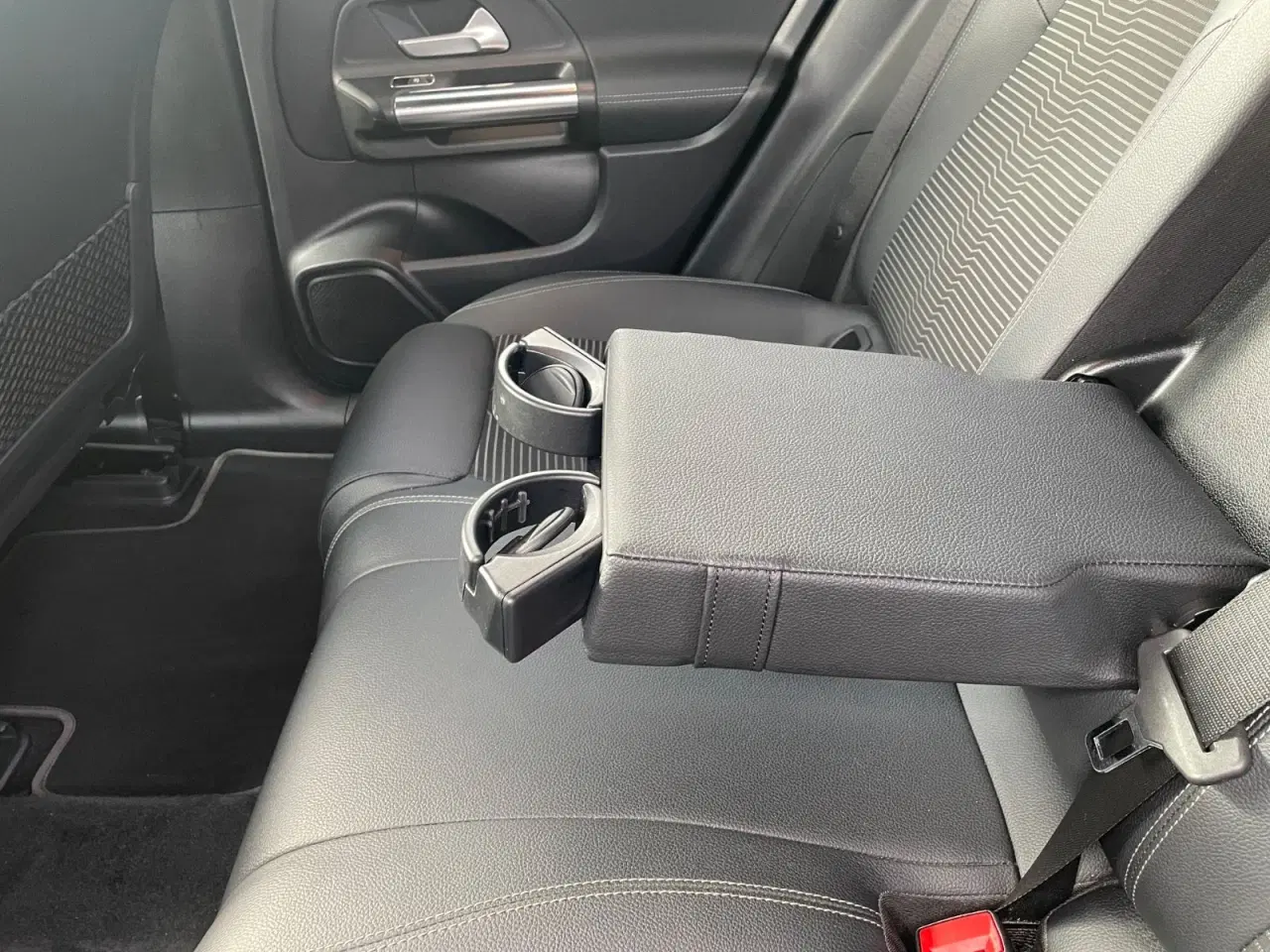 Billede 15 - Mercedes EQA250