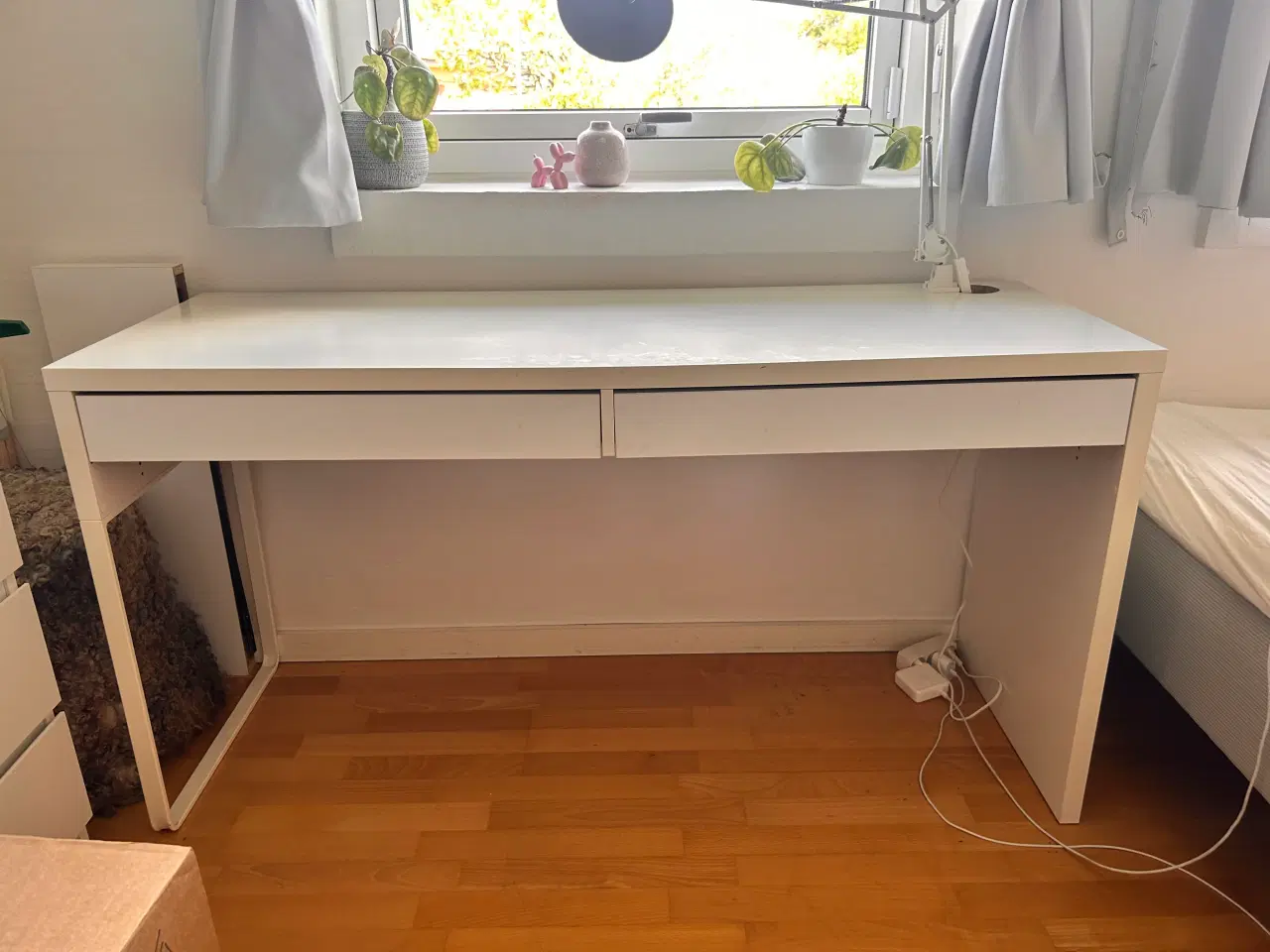 Billede 1 - Skrivebord