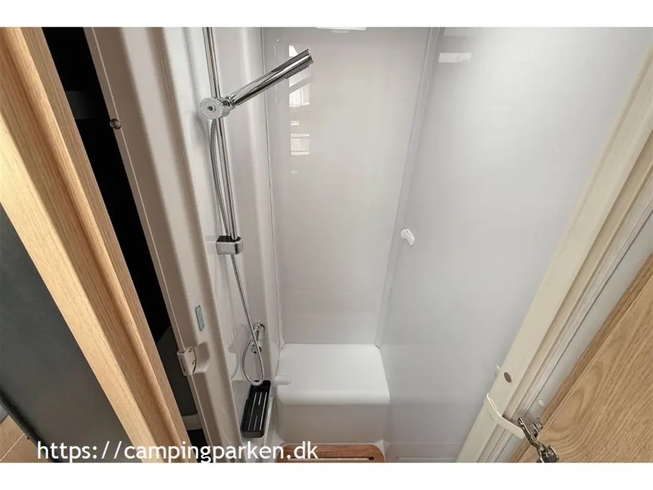 Billede 13 - 2025 - SunLight T 67 Adventure   Sunlights populære model med enkeltsenge, sænkeseng, Nordic pakke og meget udstyr!