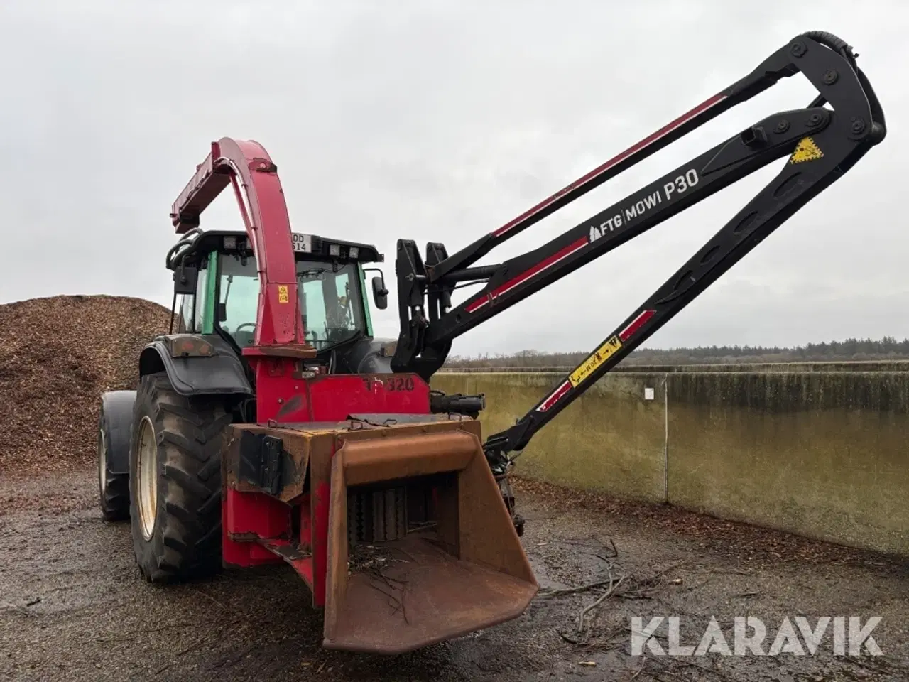 Billede 4 - Traktor Valtra T191LS med flishugger, kran og vogn