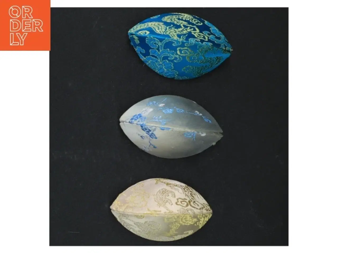 Billede 2 - Tre smykke punge (str. 7 cm)