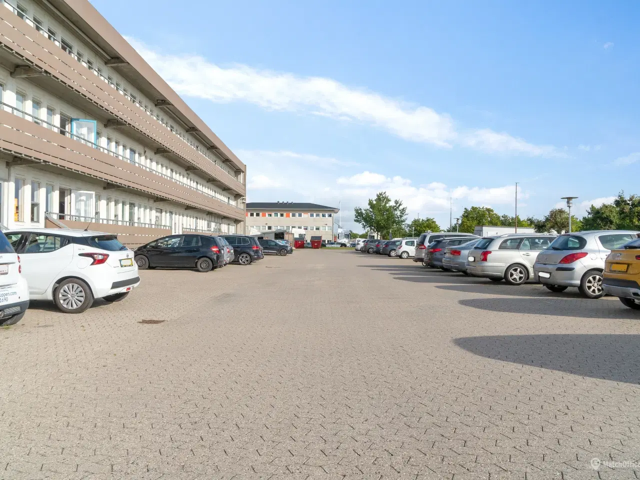 Billede 2 - Flotte lyse kontorer og lager, fordelt på fire lejemål, i velbeliggende ejendom på Avedøre Holme.