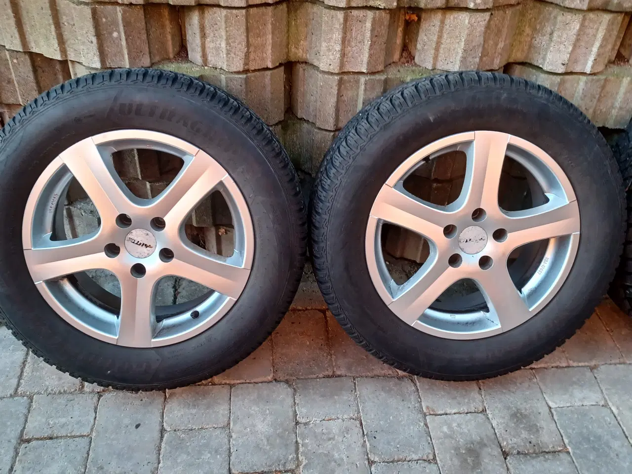 Billede 2 - Peugeot / Citroen alufælge med vinterdæk.