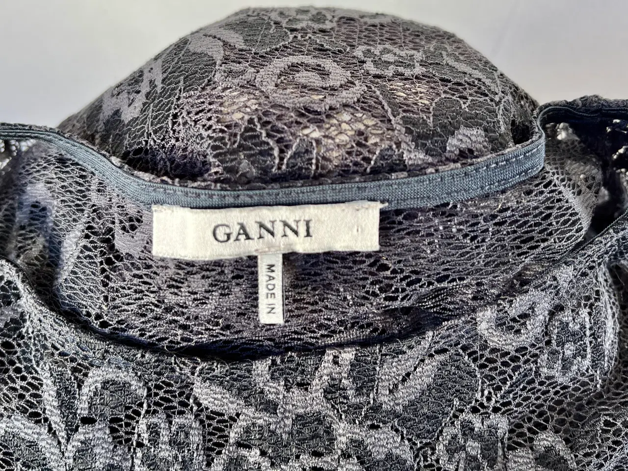 Billede 6 - GANNI, bluse, str 40