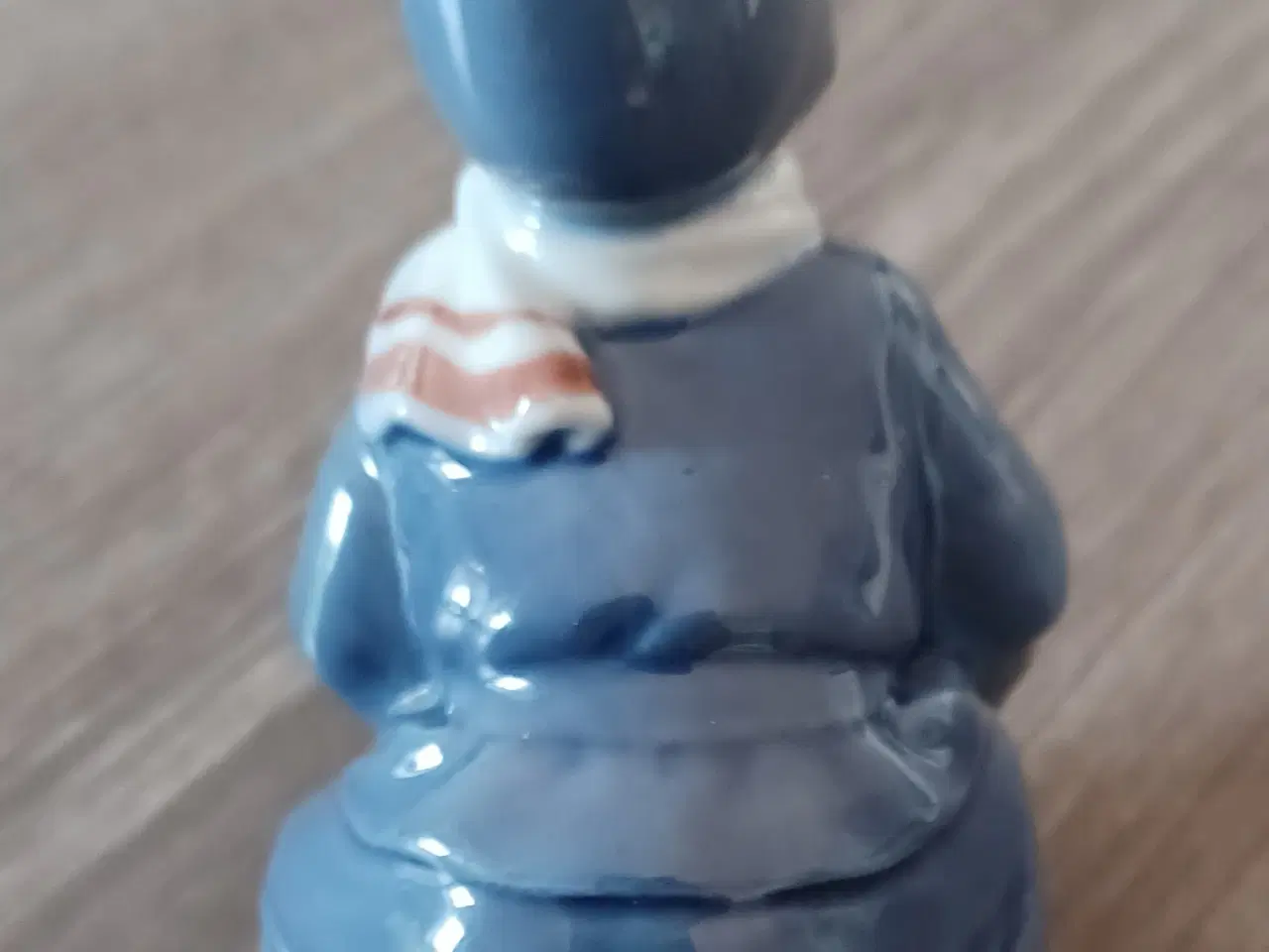 Billede 4 - porcelæns figur