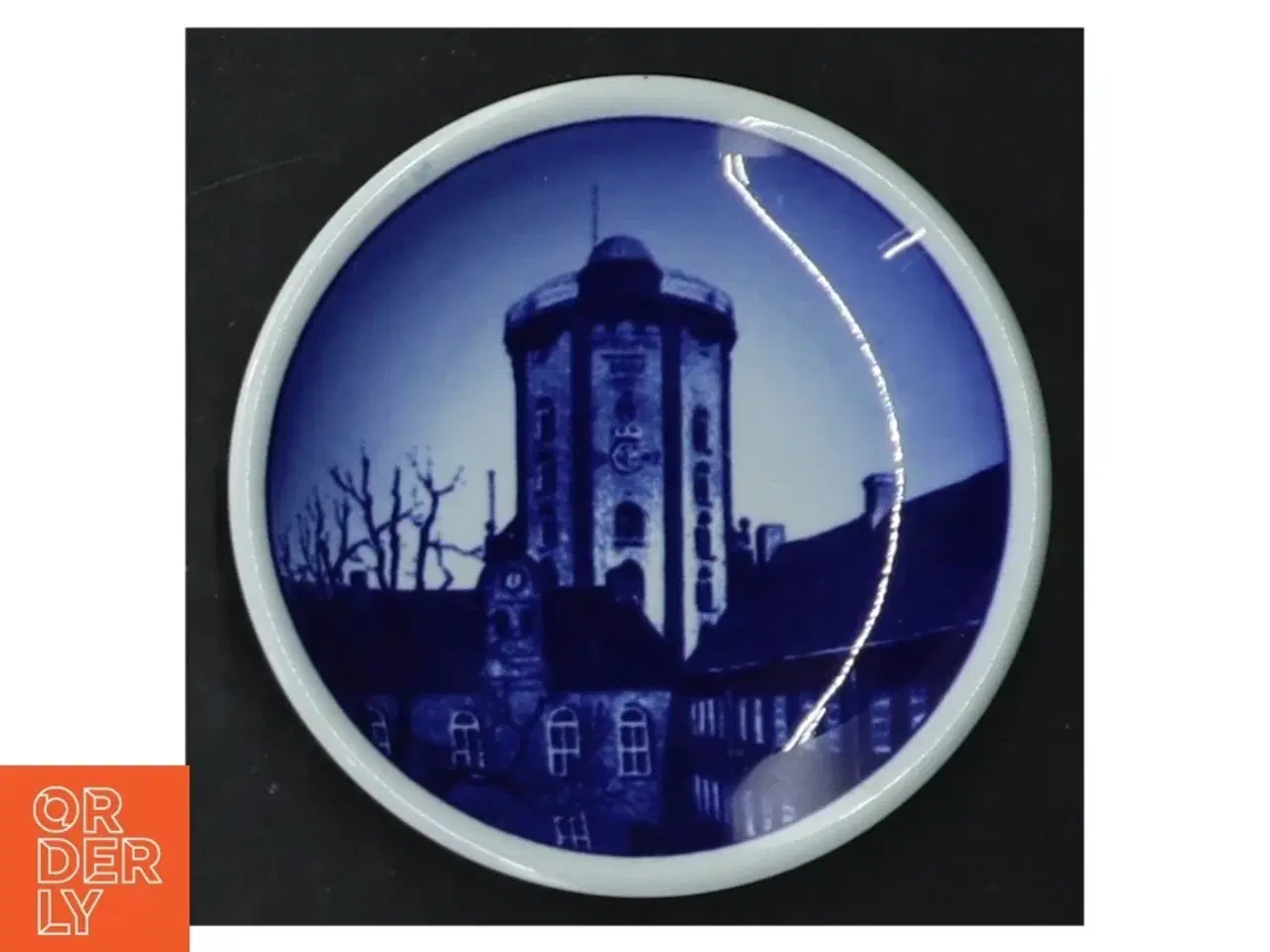 Billede 3 - Blå og hvid porcelænsvægplatter (str. Ø 8 cm. 6 styk)