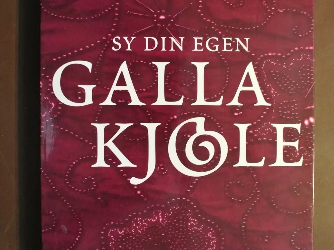 Billede 1 - sy din egen gallakjole, af marianne schandorff og 