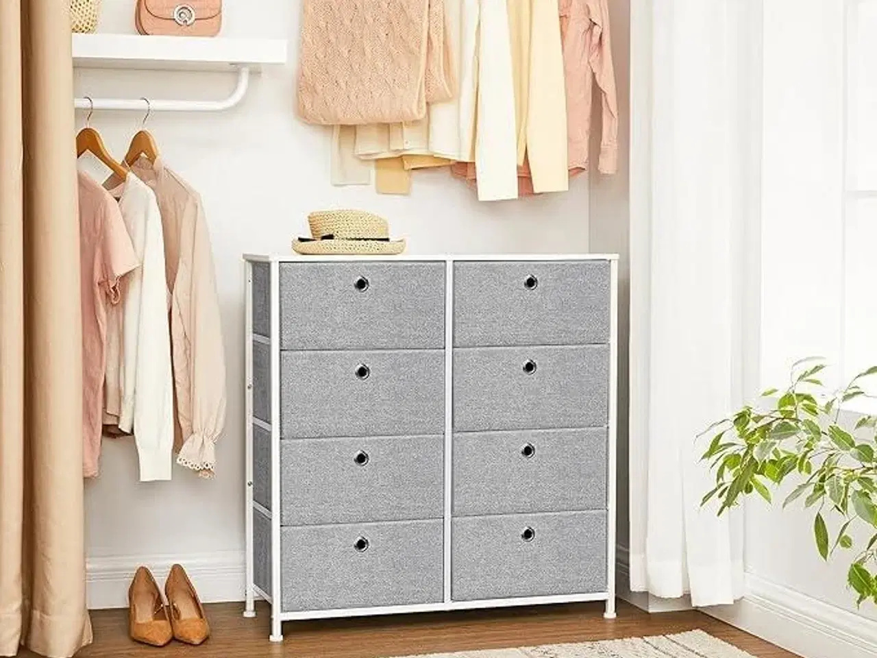 Billede 4 - Kommode med 8 stofskuffer lys grå/hvid