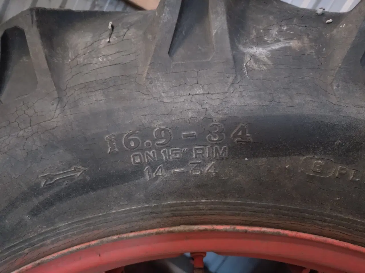 Billede 2 - Tvillinghjul 16.9 R34