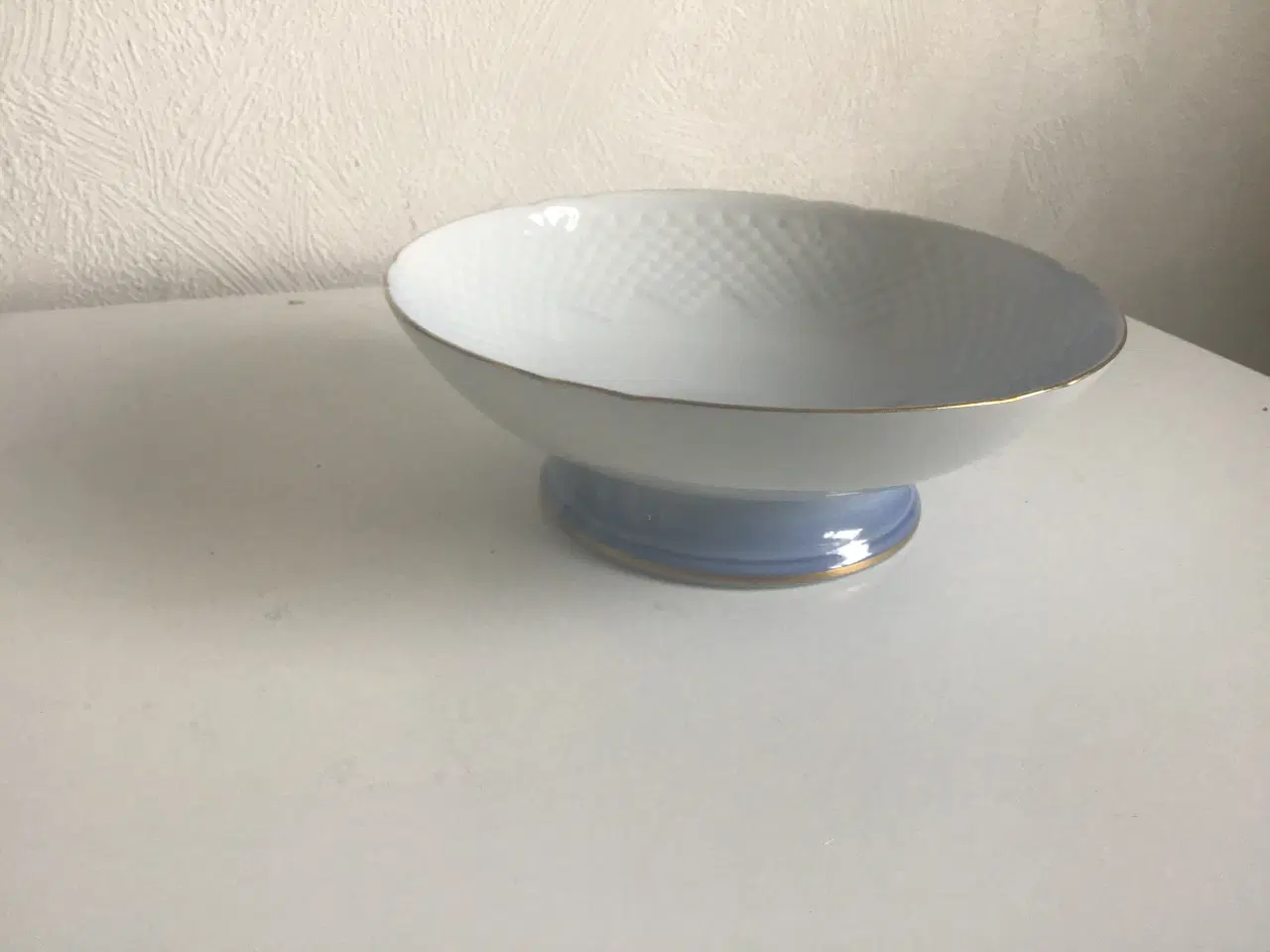 Billede 2 - Mågestel med guldkant fad