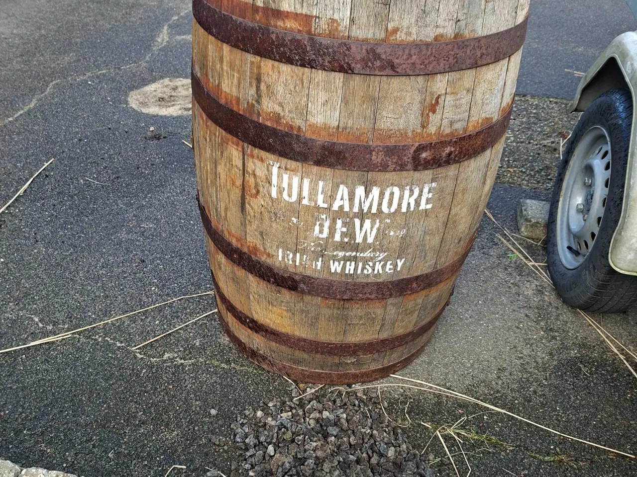 Billede 2 - Tullamore whisky tønde med patina 