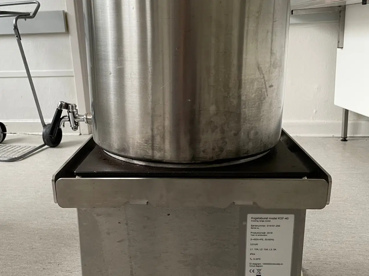 Billede 5 - JØNI kogetaburet model KSF-40 +gryde med tappehane