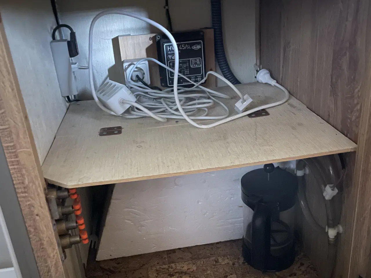 Billede 10 - Campingvogn med køkken og siddegrupper/sovepladser