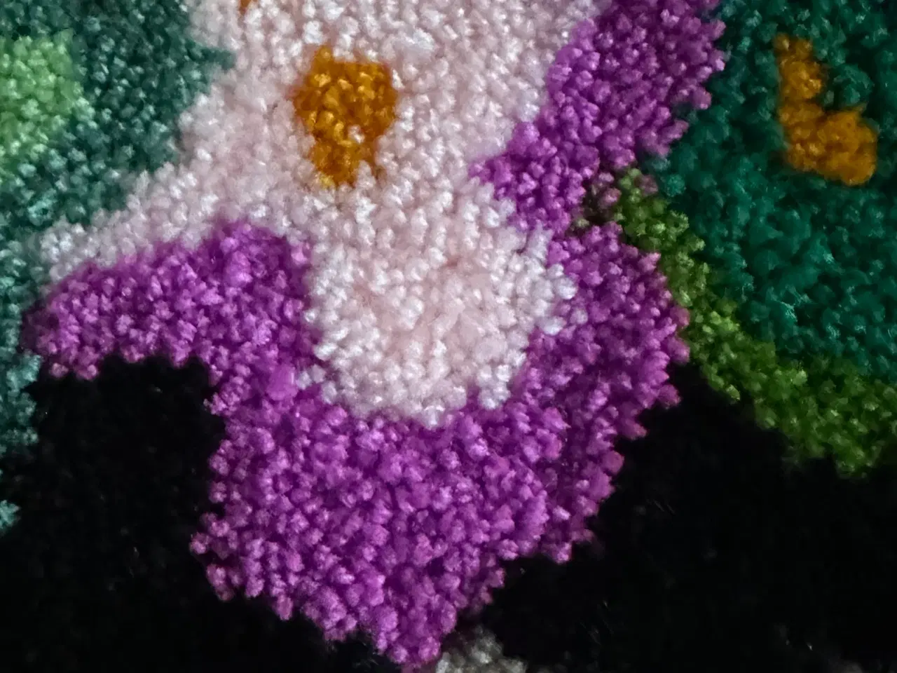 Billede 11 - Tuftet Frida Kahlo vægtæppe