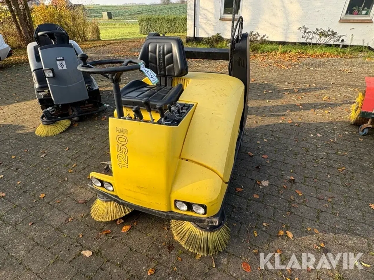 Billede 1 - Fejemaskine KARCHER KMR 1250 B