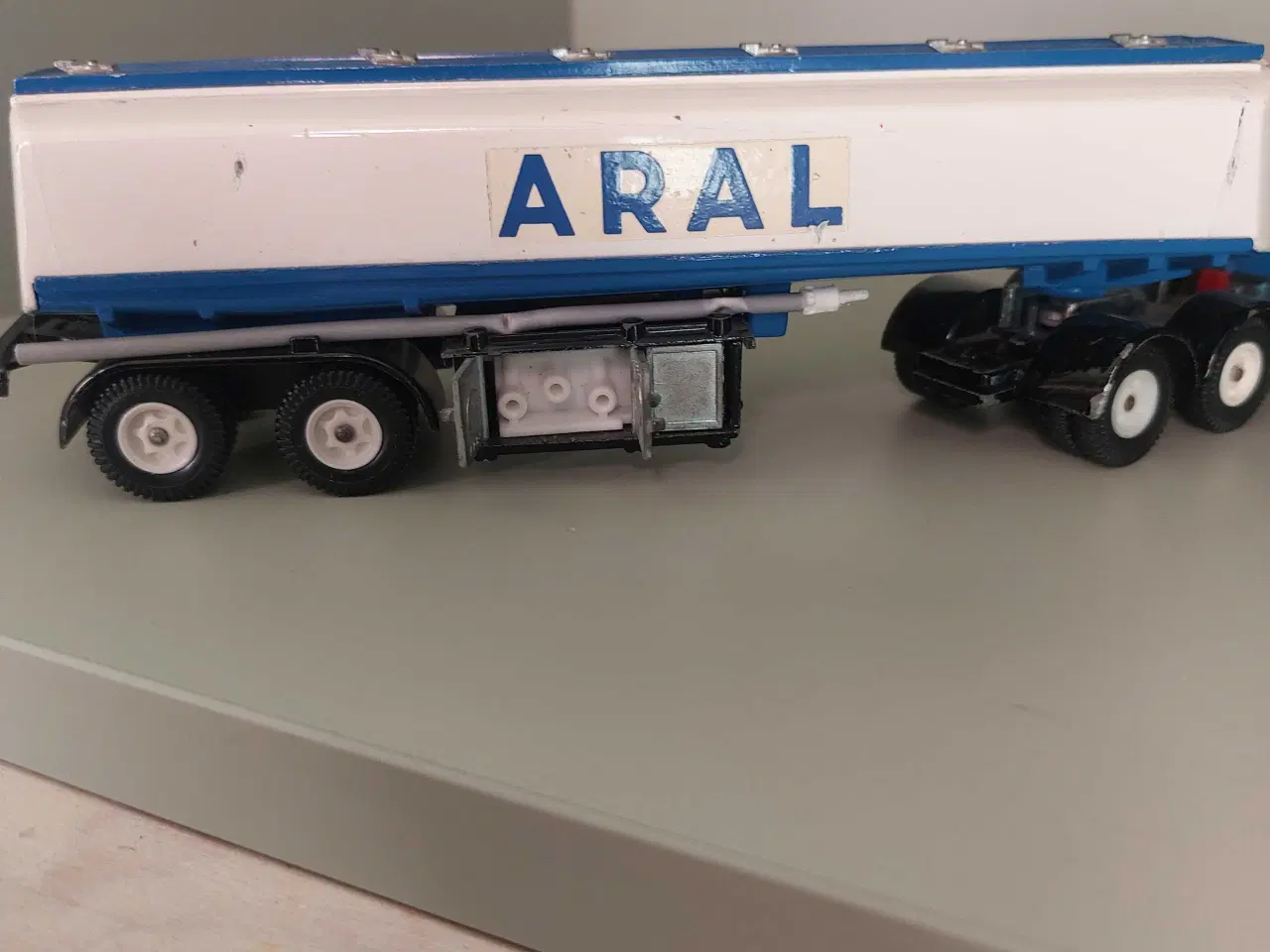 Billede 6 - Siku hensel aral tanklastbil 