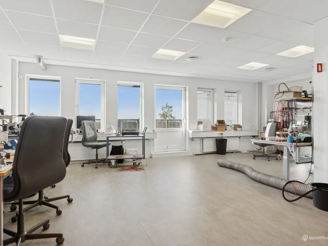 Billede 3 - Kontor i yderst velfungerende multibrugerhus med fri parkering