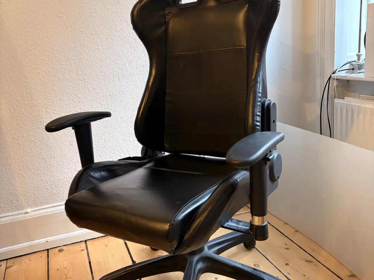 Billede 1 - Paracon Brawler gamer stol – billig & comfy