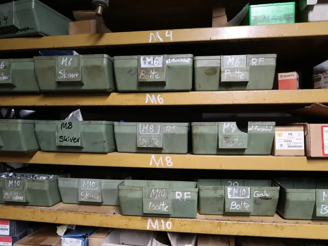 Billede 2 - 2 fag lagerreoler med div. Bolte (svejseslanger medfølger ikke)