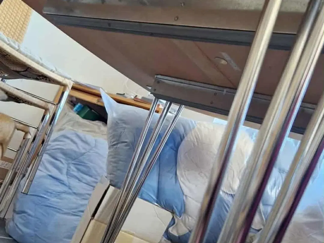 Billede 4 - Køkkenbord og 4 stole