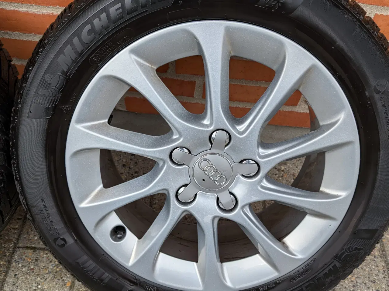 Billede 5 - Originale AUDI 3 Alufælge