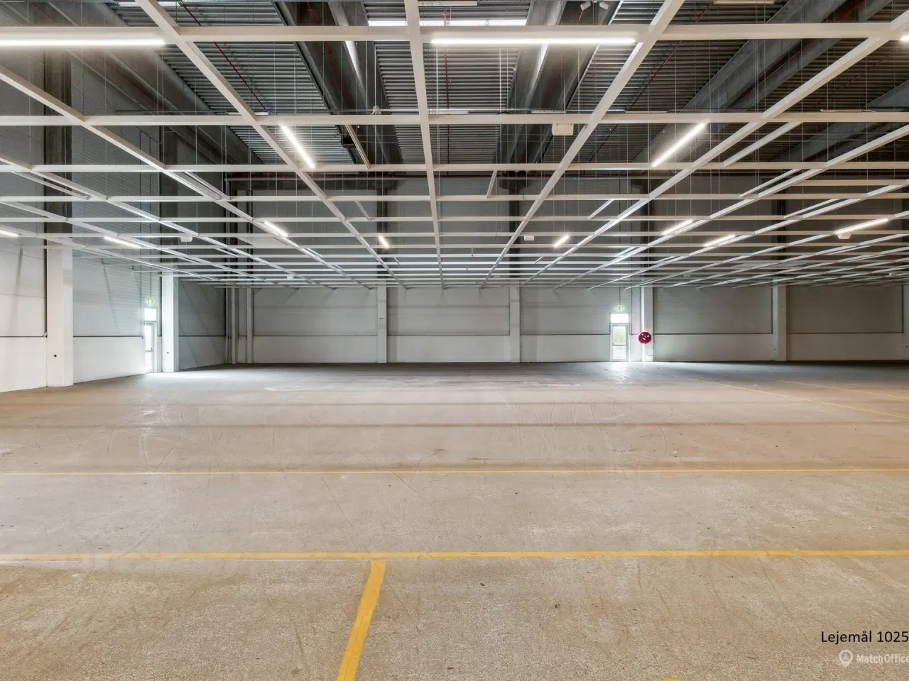 Billede 15 - Logistiklejemål med porte og ramper og en loftshøjde op til 10 meter