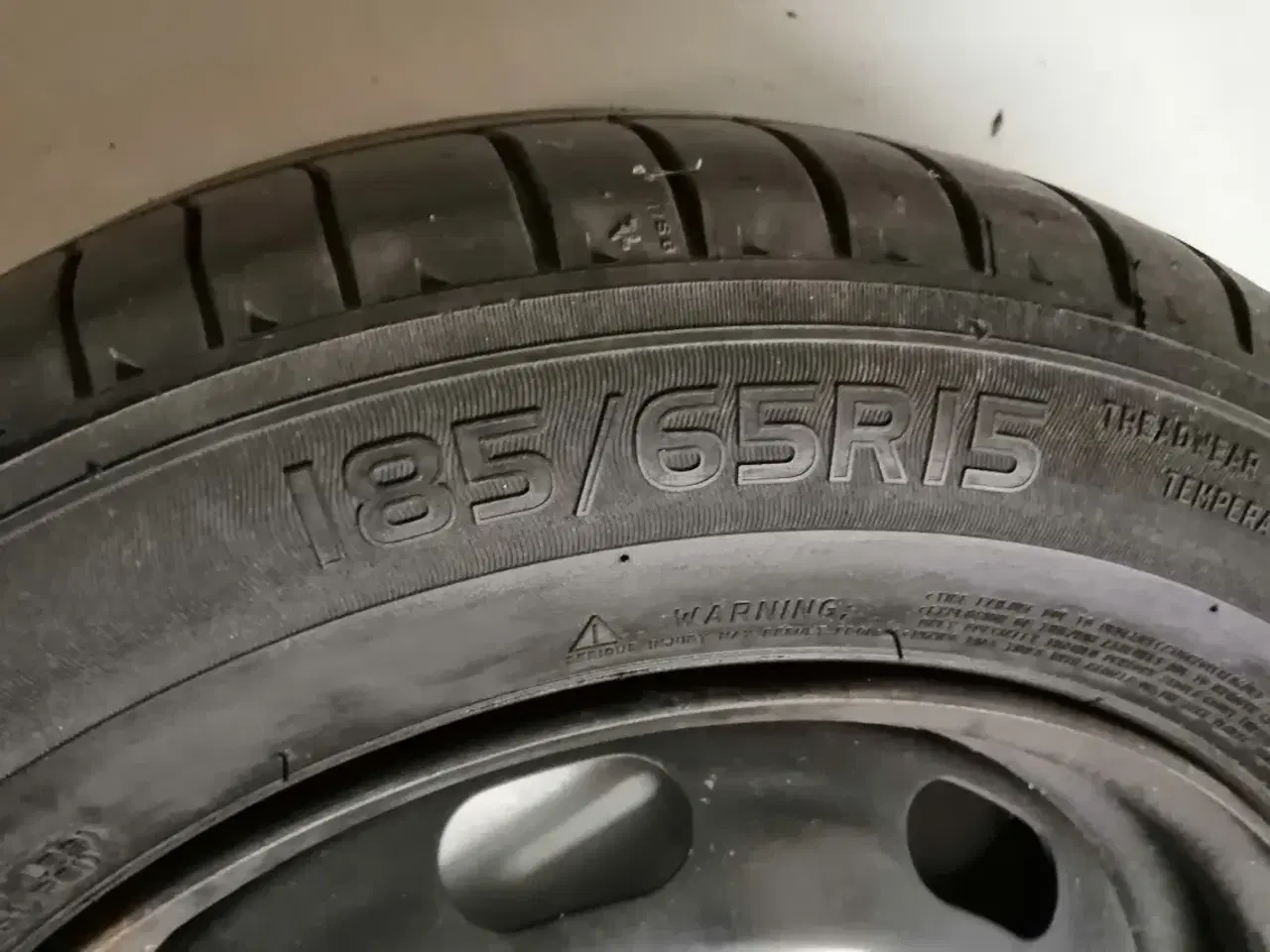 Billede 1 - Fire Sommerdæk på fælge
